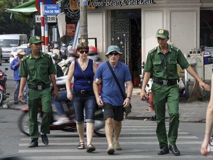 20160304101947-tourist-police.jpg